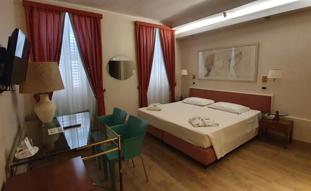 Hotel Colombia Trieste Exterior photo