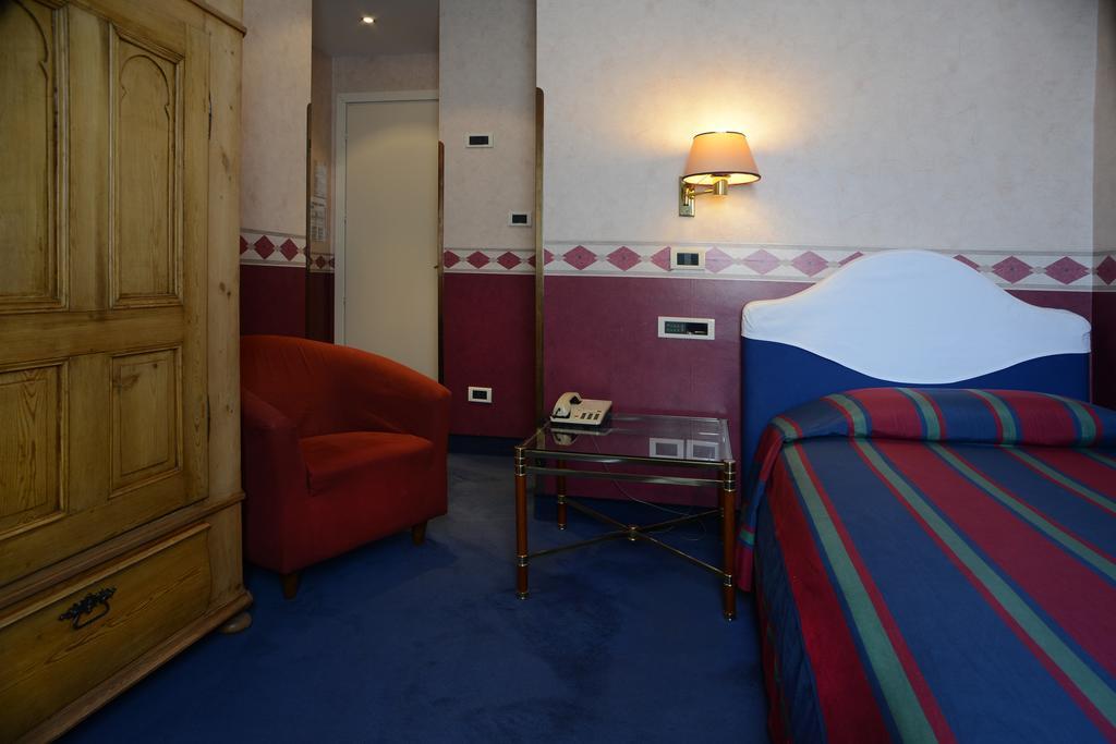 Hotel Colombia Trieste Exterior photo