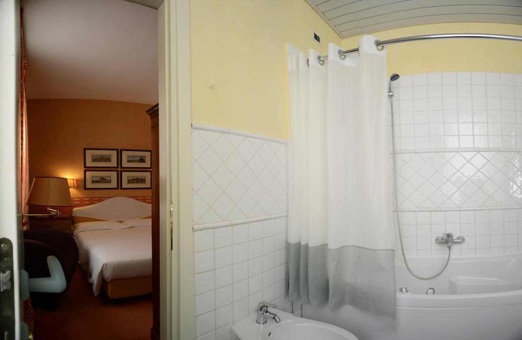 Hotel Colombia Trieste Exterior photo